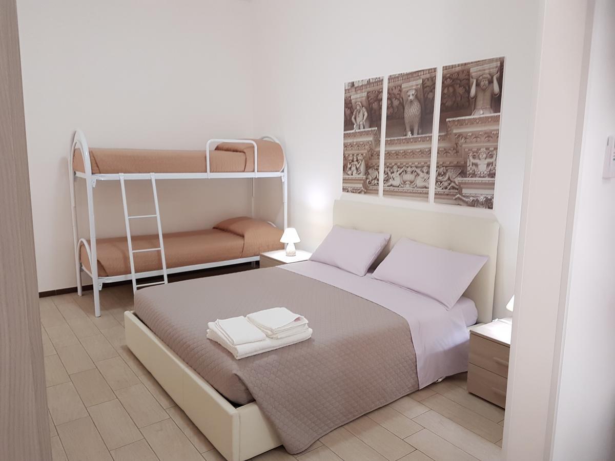 Case Vacanza Via Mozart Porto Cesareo Exterior photo