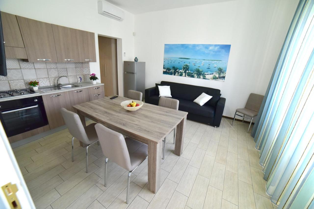 Case Vacanza Via Mozart Porto Cesareo Exterior photo